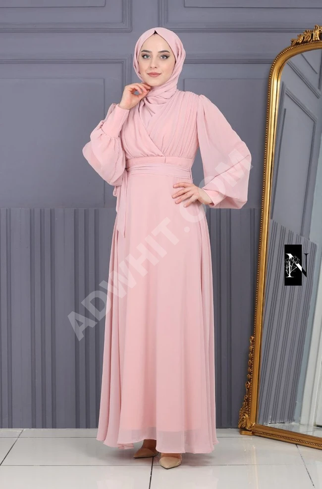 فستان نسائي