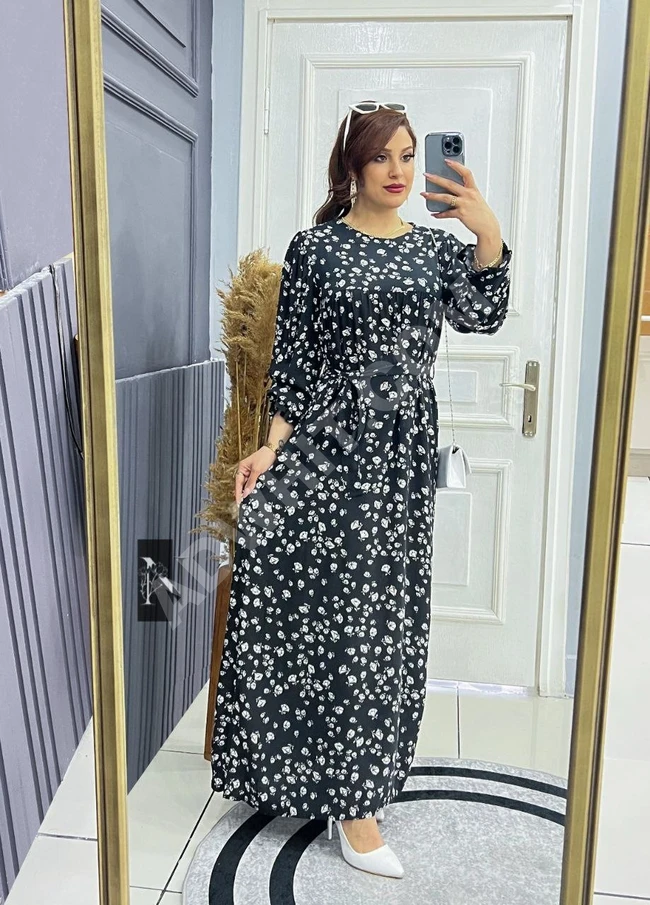 فستان نسائي