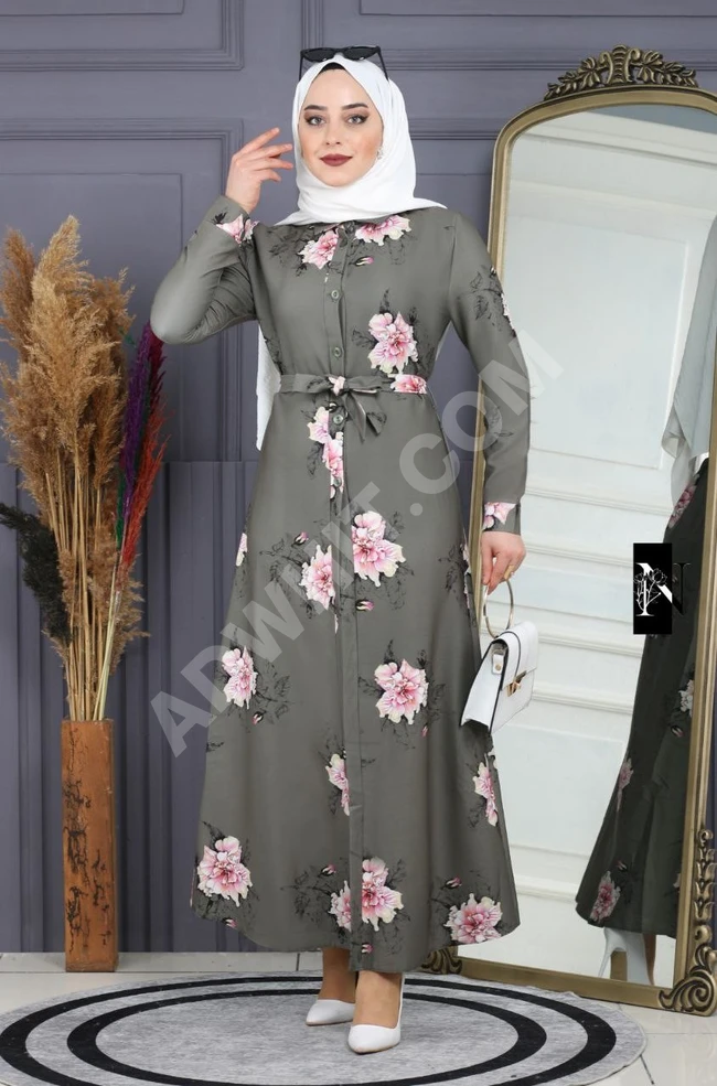 فستان نسائي