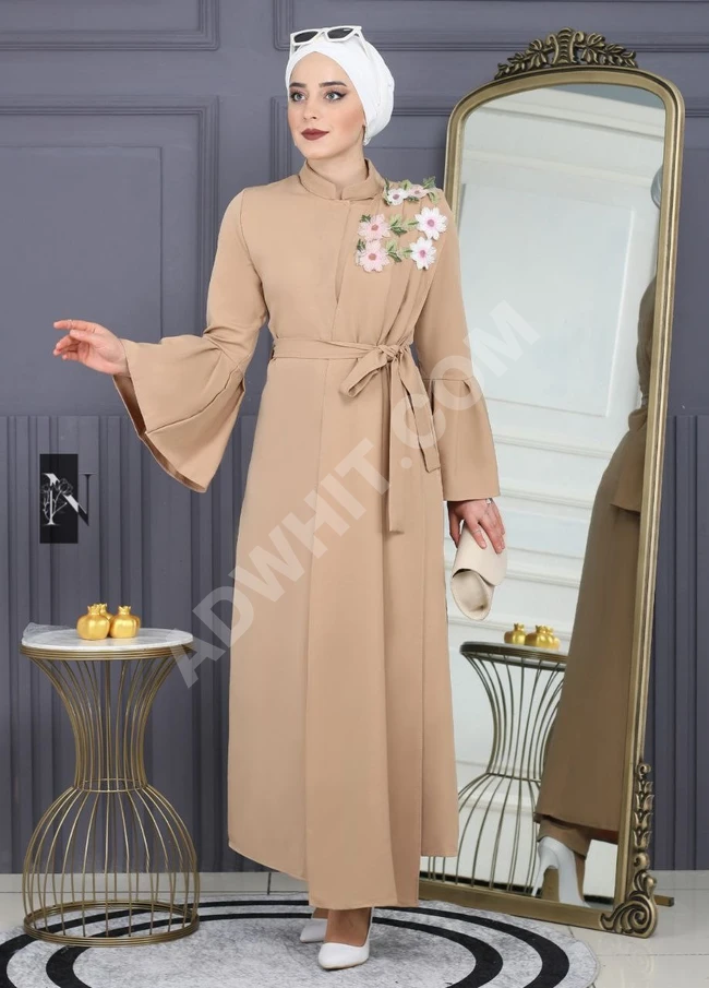 فستان نسائي