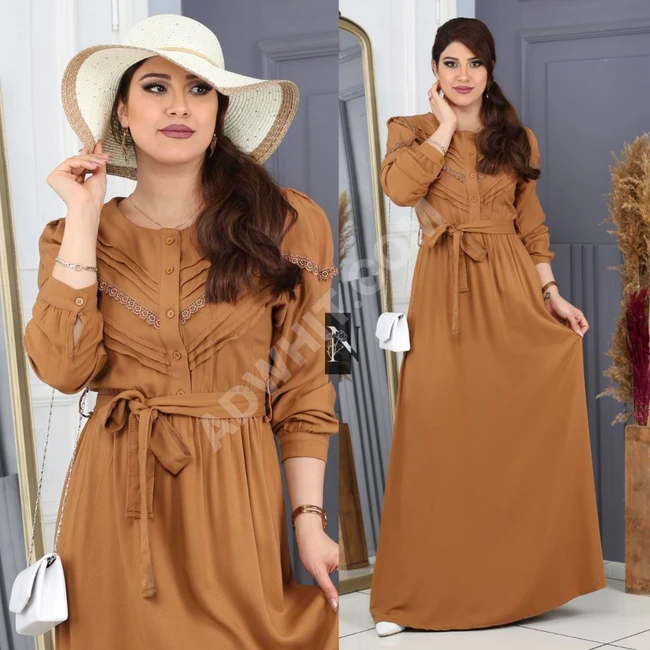 فستان نسائي