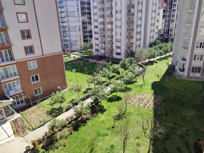 شقة بمواصفات سكنية ممتازة ومساحة كبيرة في منطقة بيليك دوزو في وسط حي عدنان كاهفاجي 