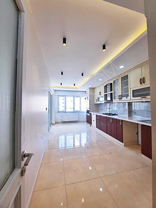 شقة واسعة  للبيع من شركة RİVA YAPI  مناسبة للاقامة العقارية 