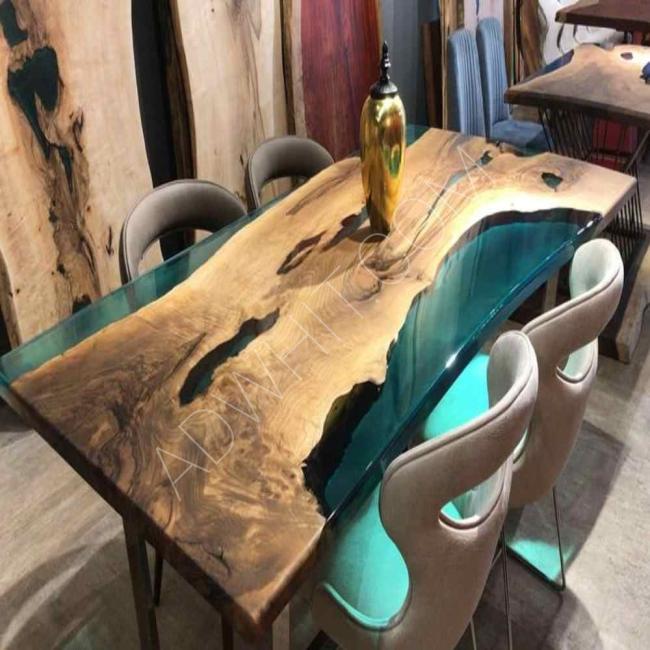 طاولات الايبوكسي الخشبية