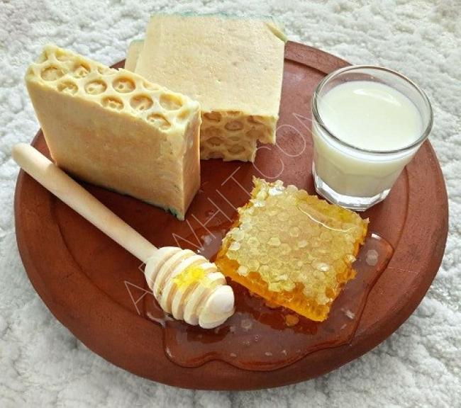 صابون طبيعي - صابون الحليب وَ العسل بالشوفان.