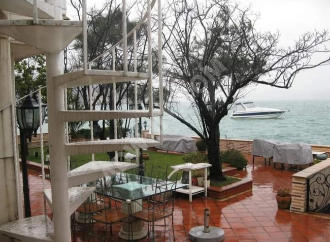 VILLA 10+3 FOR SALE WITH A FULL SEA AND BOSPHORUS VIEW