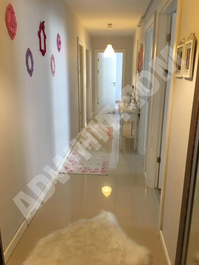 Apartment for sale in Istanbul Beylikduzu, three bedrooms and a living room in a family complex