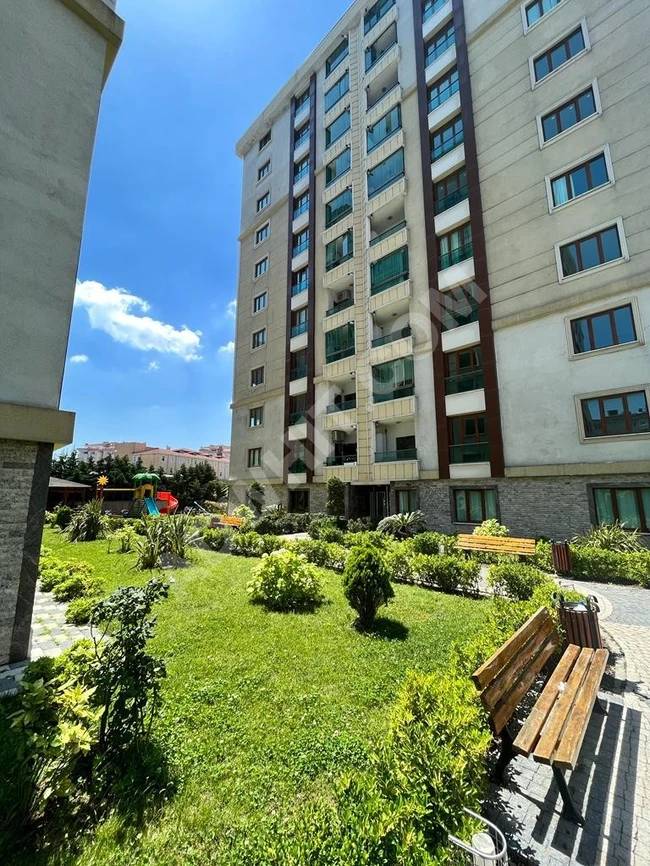 Deniz ve şehir manzaralı geniş teraslı VIP lüks site içerisinde 5+2 dubleks daire