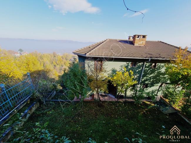 Villa for sale in Sapanca near the coast and Maşukiye