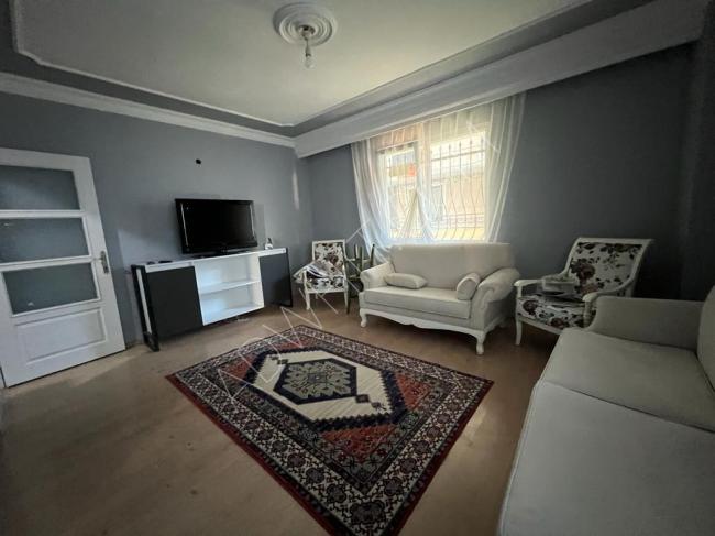 شقة للبيع  غرفة  وصالة في اسطنبول منطقة بيليك دوزو  