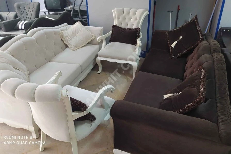 طقم غرفة جلوس مستعمل للبيع السعر 3,250 ليرة تركية تركيا ادويت طقم غرفة جلوس مستعمل للبيع السعر 3,250 ليرة تركية تركيا ادويت