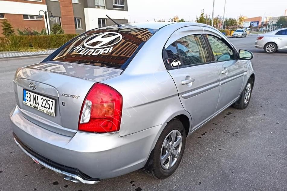 سيارة هونداي اكسنت موديل 2009 مستعملة للبيع - السعر : 66,000 ليرة تركية -  تركيا - ادويت